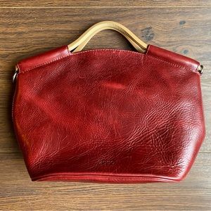 Red ecco purse